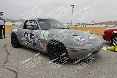 media/Jun-01-2025-CalClub SCCA (Sun) [[eae223c5dd]]/Around pit/
